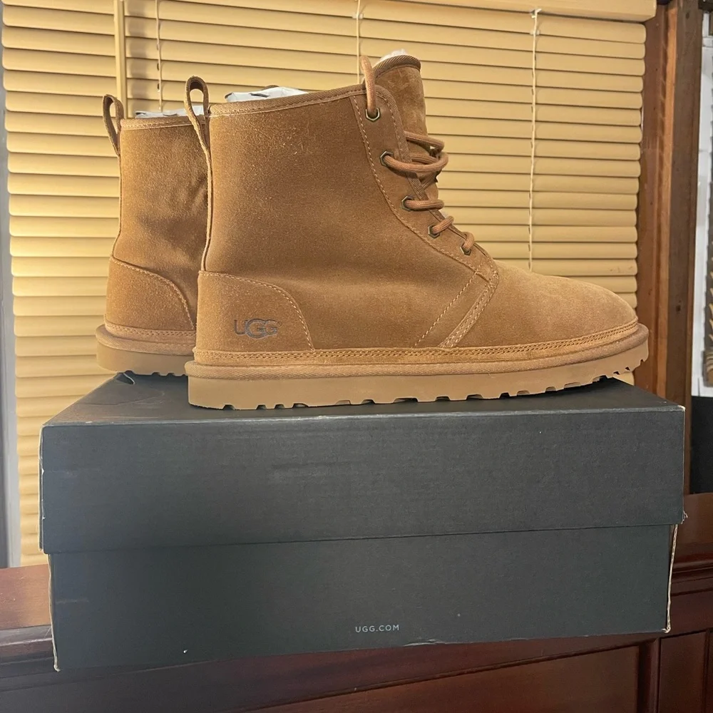 UGG Boots - Picture 2 of 4